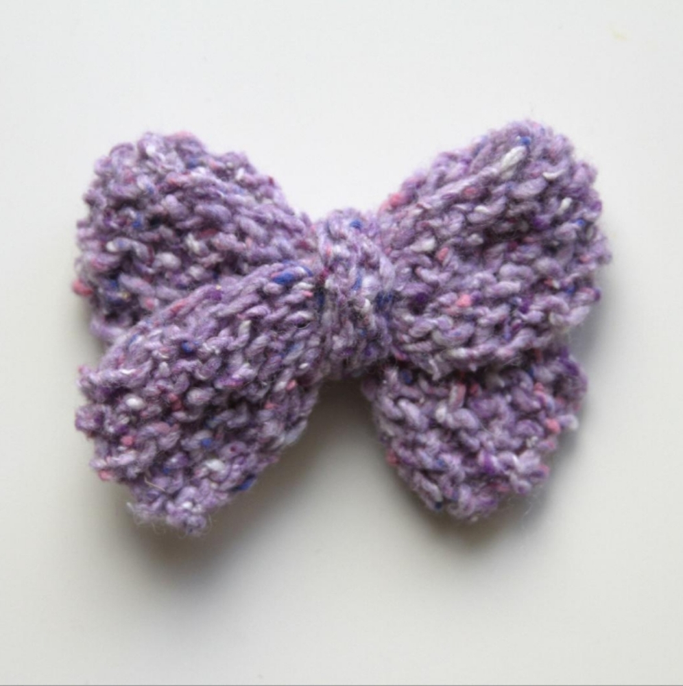 Knit hair bow